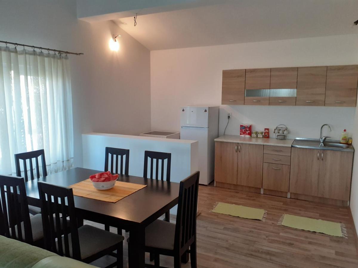 Apartment Vuk I Novak Ulcinj Exterior foto