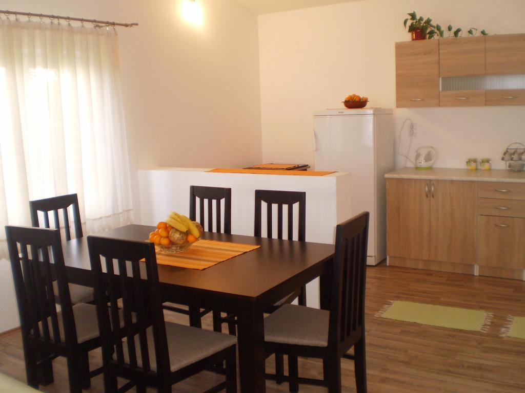 Apartment Vuk I Novak Ulcinj Exterior foto